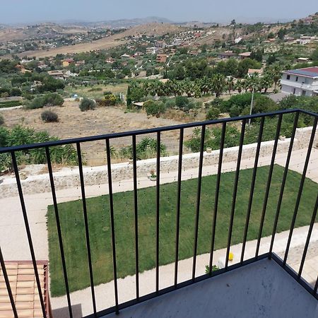 Masseria Torre Saracena Αγκριτζέντο Δωμάτιο φωτογραφία